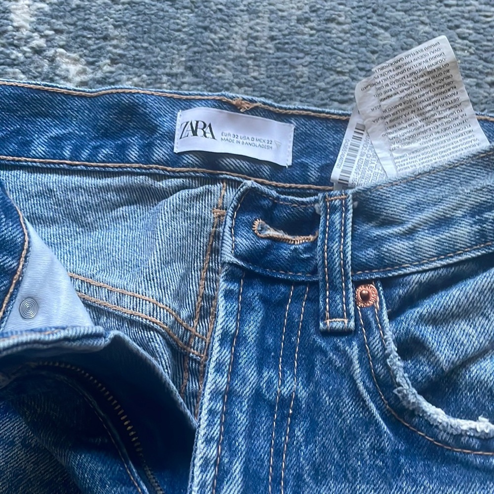Jeans - Picture 2 of 2